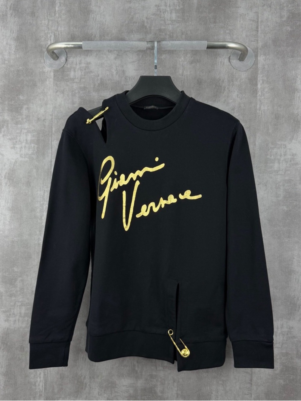 🚩steal Versace Black Crewneck Sweatshirt with Gold Script